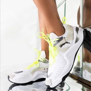Puma Sneakers